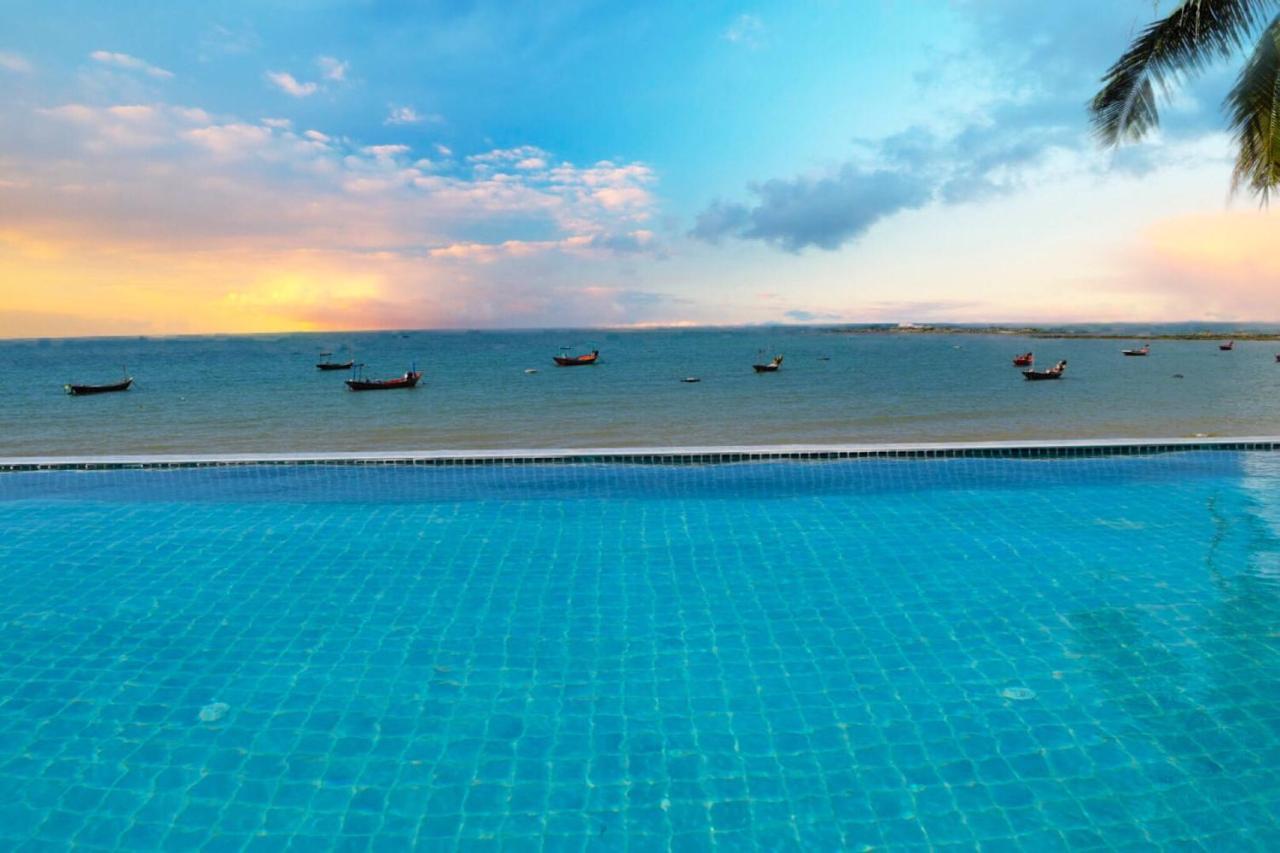 Royal Phala Cliff Beach Resort Ban Chang  Exterior foto