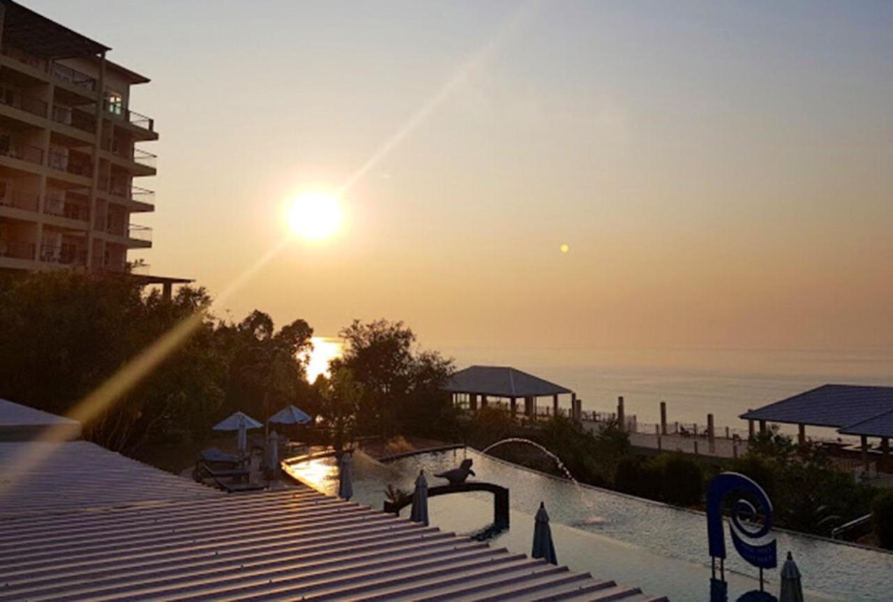 Royal Phala Cliff Beach Resort Ban Chang  Exterior foto