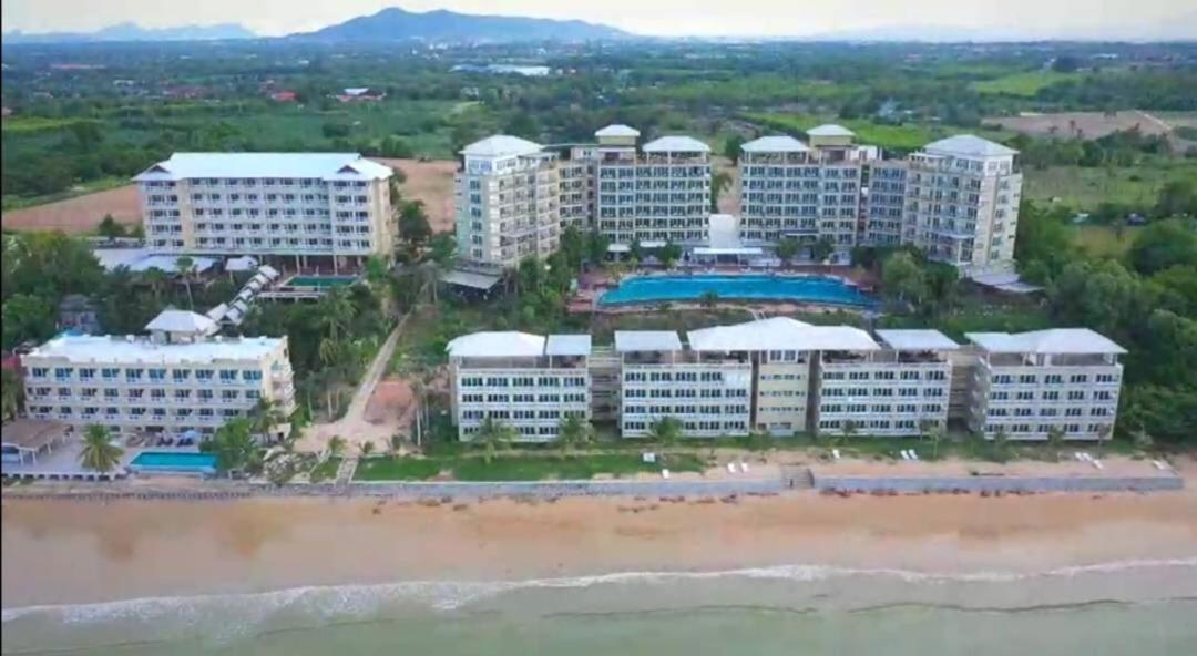 Royal Phala Cliff Beach Resort Ban Chang  Exterior foto